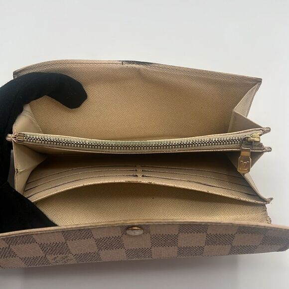 LOUIS VUITTON DAMIER AZUR SARAH WALLET - Picture 12 of 16